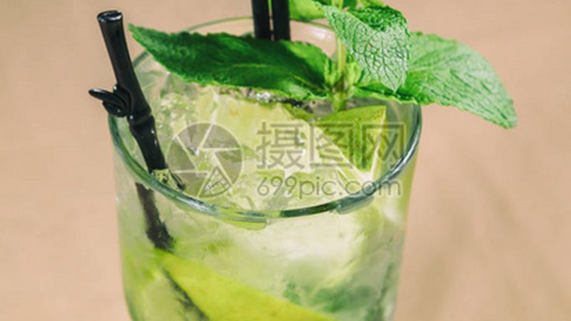 在开始安装膨化食品机械之前，首先要确保安装现场符合机械安装的要求。这包括：